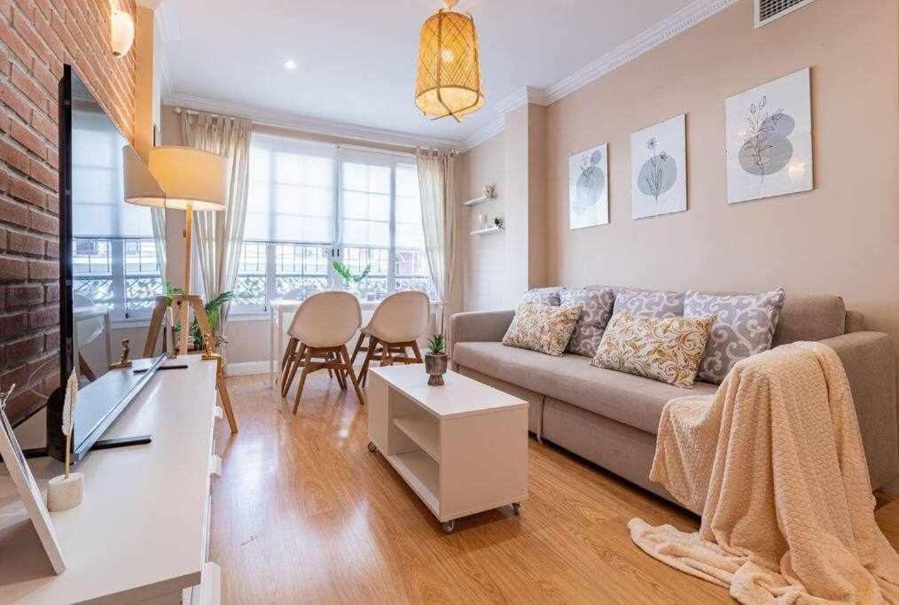 3 Apartamento En Estadio Sevilla 8 Plazas 3 Hab Y Metro Appartement Séville